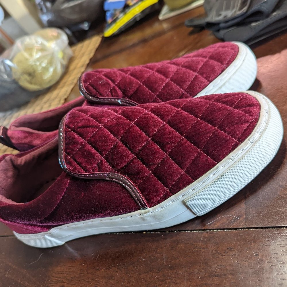 G by Guess velvet loafer Size 8